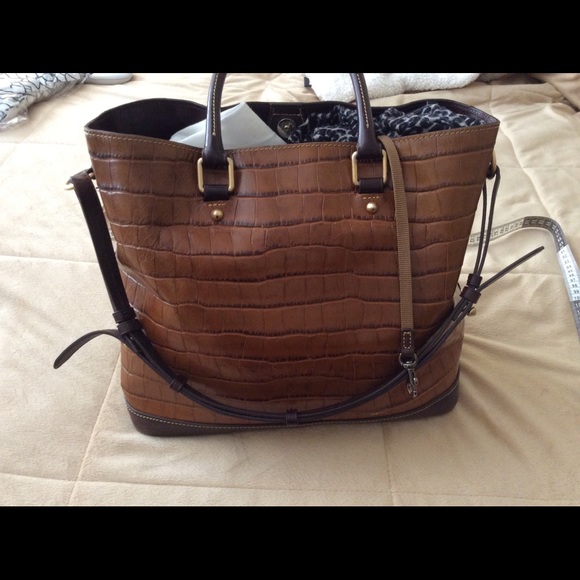 Dooney Bourke Tote - Picture 5 of 10